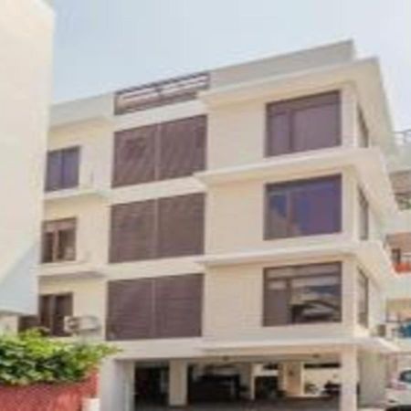Kolam Serviced Apartments - Adyar. Madras Buitenkant foto