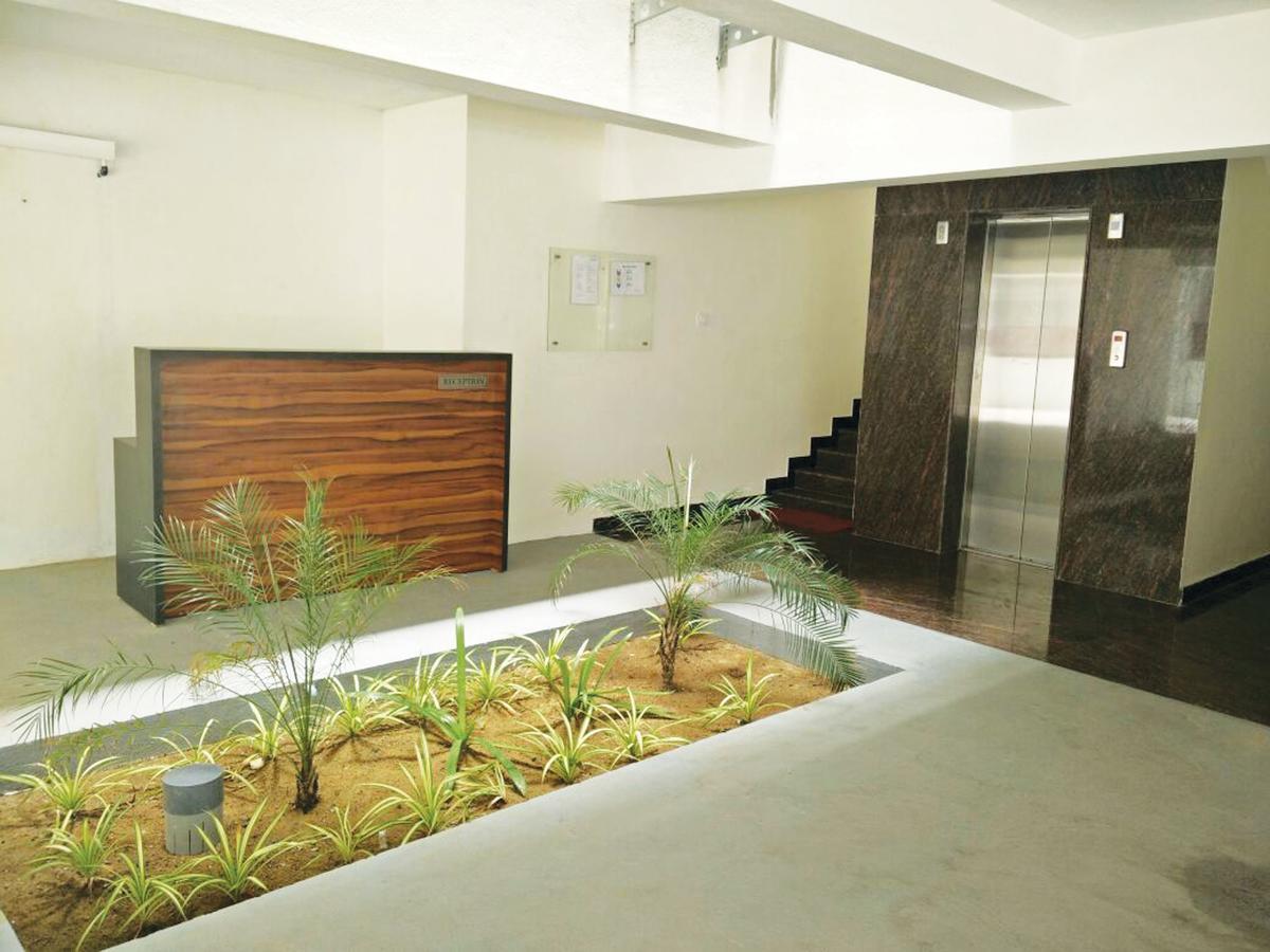 Kolam Serviced Apartments - Adyar. Madras Buitenkant foto
